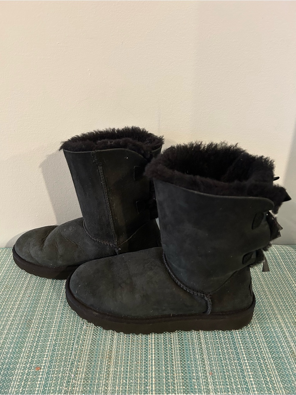 UGG Women's Short Shearling Winter Boots in Black